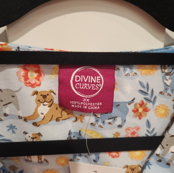 Plus Size Scrub Top - Picture 3 of 4